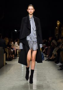 Burberry February 2017 Collection - Look 17