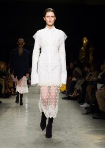 Burberry February 2017 Collection - Look 18