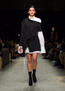 Burberry February 2017 Collection - Look 2