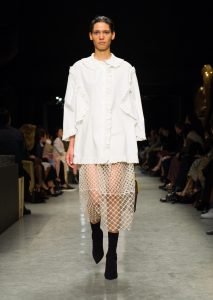 Burberry February 2017 Collection - Look 5