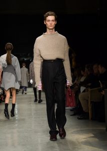 Burberry February 2017 Collection - Look 57