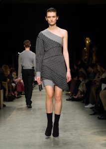 Burberry February 2017 Collection - Look 61