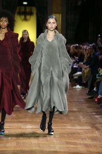 Issey Miyake - FW17 Look 036