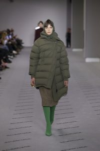 Balenciaga FW17 - Look 19
