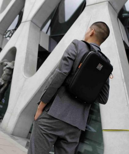 mainphoto-warsaw-business-man-backpack-lite-black-running-backpack 