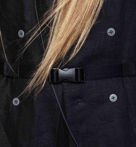 backpack-buckles-black-citytravel 